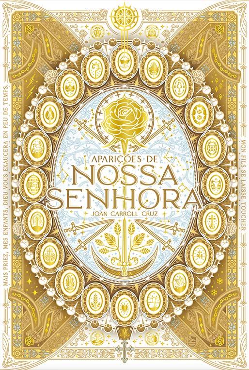 <p><u><strong><big>Onde há dor, Maria aparece com esperança.</big></strong></u></p>
<p> </p>
<hr />
<p> </p>
<p>Descubra o <strong>cuidado maternal da Virgem Maria</strong> em suas aparições ao longo da história neste audiobook, que reúne relatos de manifestações marianas reconhecidas pela Igreja.</p>
<p>Cada uma dessas aparições é um <strong>sinal do amor</strong> atento e da <strong>intercessão constante</strong> da Mãe de Deus pela humanidade.</p>
<p>A autora Joan Carroll Cruz — conhecida por suas obras sobre milagres e fenômenos extraordinários da fé — percorre santuários e fontes históricas para apresentar, com clareza, as principais aparições de Nossa Senhora. Você conhecerá os videntes, as mensagens transmitidas por Maria, os contextos históricos e os milagres associados, como as curas de Lourdes, frequentemente ligadas à Eucaristia.</p>
<p>Mais do que um relato, este audiobook é um <strong>convite à oração, à confiança e à devoção</strong>. Ao escutar, você será tocado pela ternura da Mãe que visita seus filhos e os chama à conversão, à esperança e à fé viva.</p>
<p>Dê o play e deixe que Nossa Senhora fale ao seu coração, como uma Mãe que nunca abandona os seus filhos.</p>
<p> </p>
<hr />
<p> </p>
<p><em><small>Joan Carroll Cruz, Milagres, Devoção Mariana, Conversão, Oração, Esperança</small></em><br />
</p>